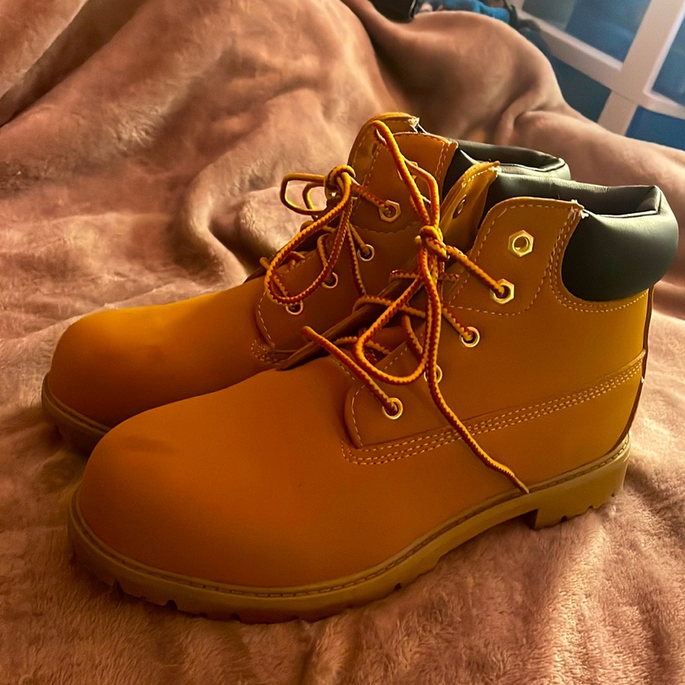 Wonder nation boots